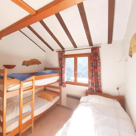 Holiday home Paisible Au Coeur Des Montagnes A Nohedes